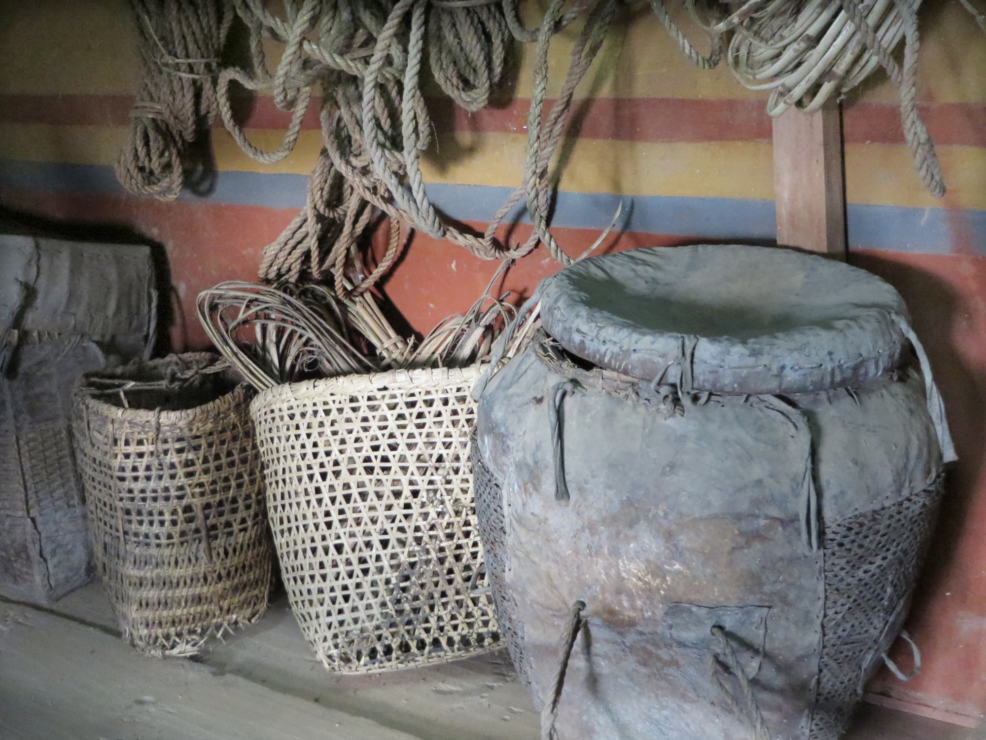 Farmhouse baskets2